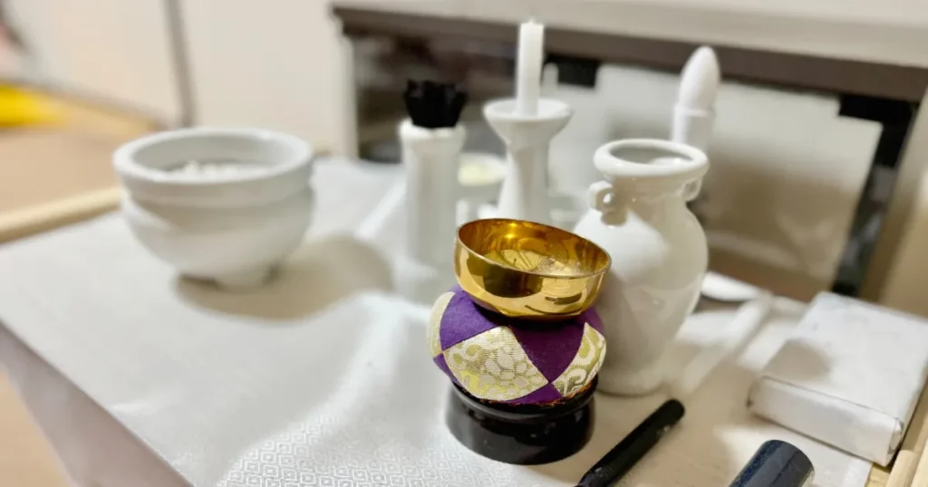 遺体安置の際の枕机