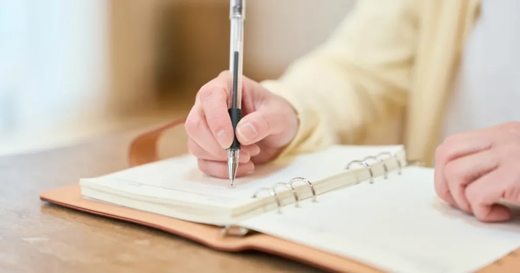 エンディングノートに書く内容の6つの項目